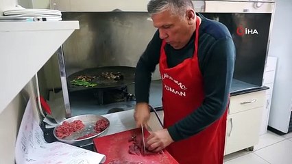 Sadece 2 usta yapıyor! 7 saniyede gelen lezzet