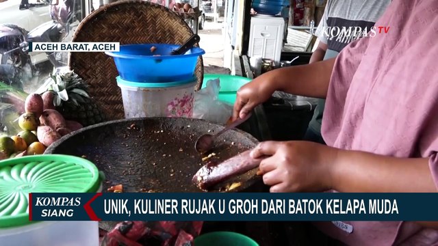 Unik, Kuliner Rujak U Groh dari Batok Kelapa Muda