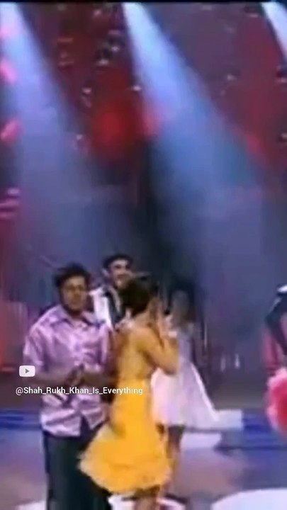 Shah Rukh Khan hugs Madhuri Dixit