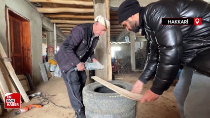 Hakkarili gençler yaptıkları kayak takımıyla kayıyor