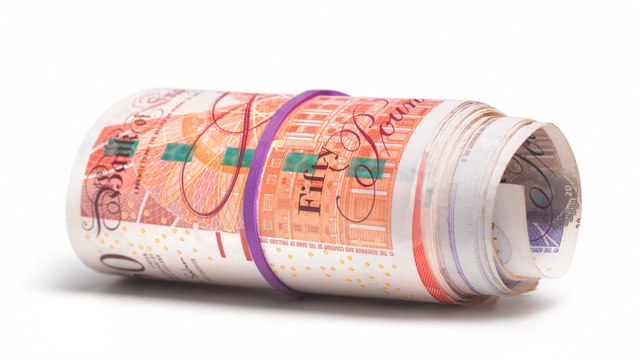 Thousands of people on benefits warned of new change in payment date this month
