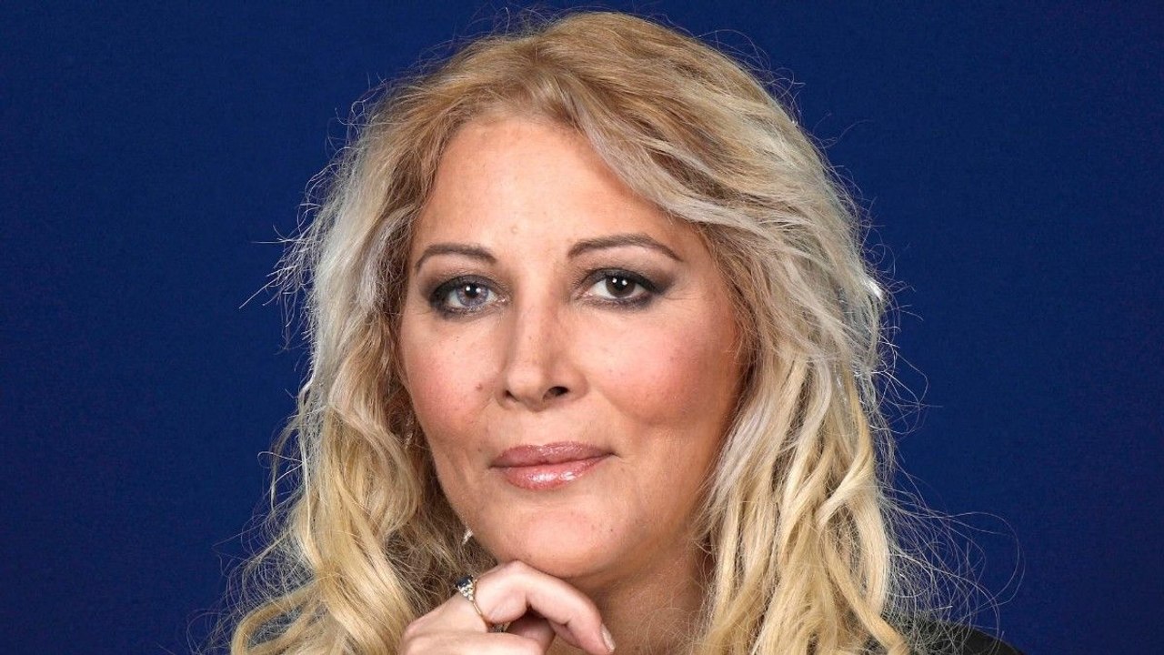 Loana rend un vibrant hommage à Jean-Jacques Goldman, son fidèle partenaire depuis toujours.