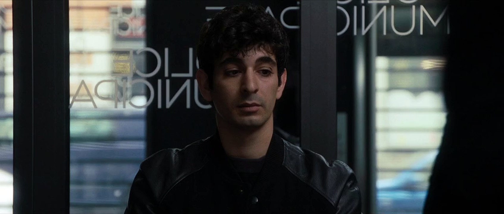 Six pieds sur Terre Bande-annonce VF