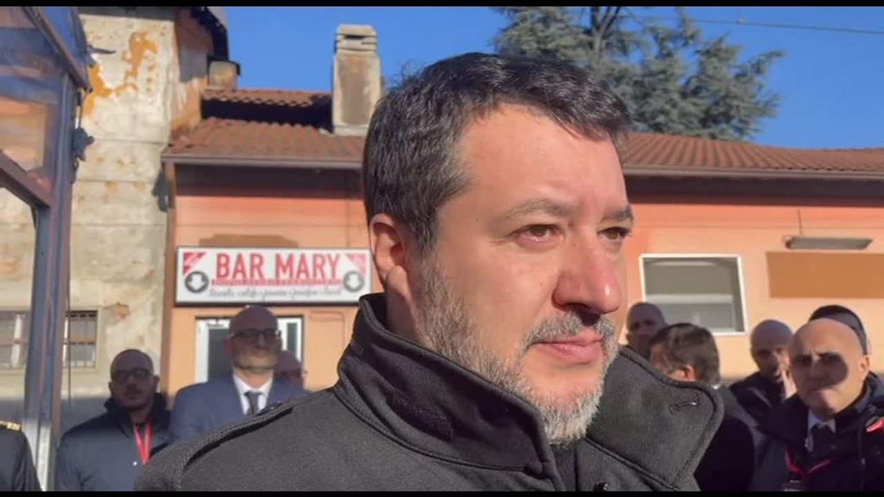Trattori, Salvini: sono al fianco degli agricoltori, Ue fermi sue follie