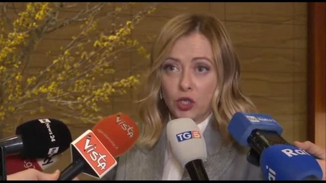 Meloni da Tokyo accoglie le dimissioni di Sgarbi: Scelta corretta