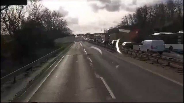 Wypadek na Obwodnicy Trójmiasta: dojazd strażaków