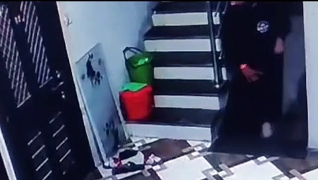 सिरफिरे की अजीब करतूत, फ्लैट में घुसकर लगा गया आग