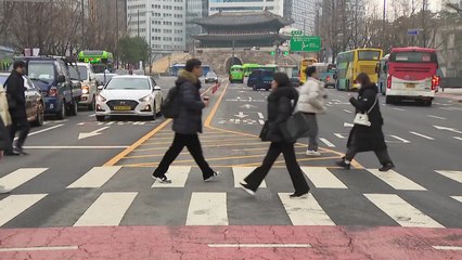 [날씨] 오전까지 충청 이남 비·눈...빙판길 교통안전 유의 / YTN