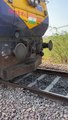 Video Viral: एक ट्रैक पर आमने-सामने से आई दो ट्रेन, यात्रियों में मचा हड़कंप
