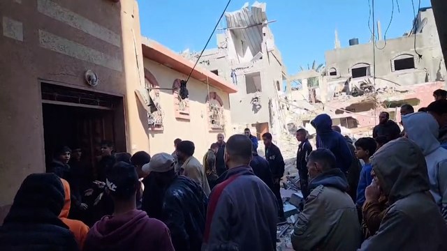 شهداء وجرحى في قصف جديد لمنطقة حكر الجامع بدير البلح