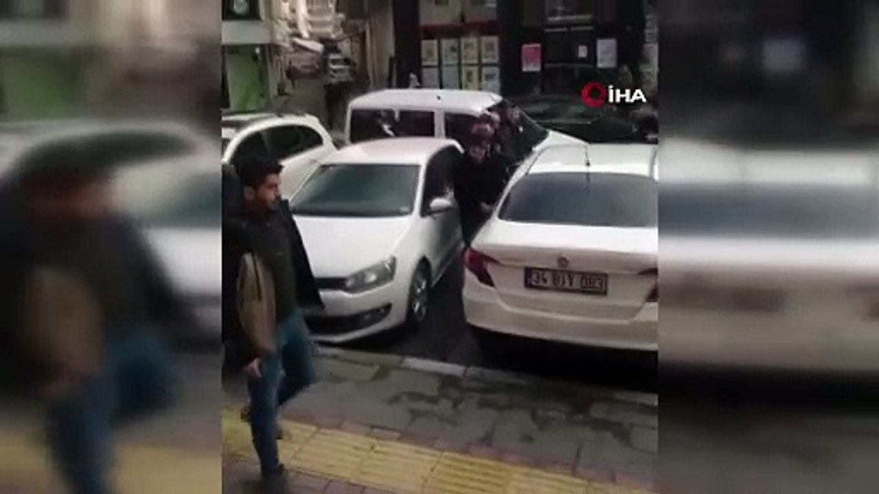 Kendilerini polis ve savcı olarak tanıtıp binlerce lira dolandırdılar