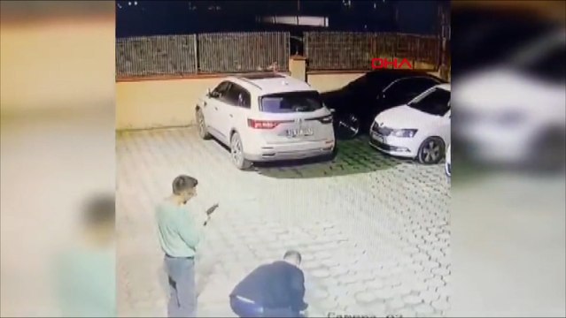 Kartal'da bina otoparkında araçlara ateş açan 2 şüpheli yakalandı