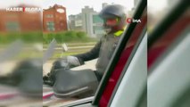 Ataşehir’de kadın sürücüye dehşeti yaşattı: Aracını tekmeledi küfretti