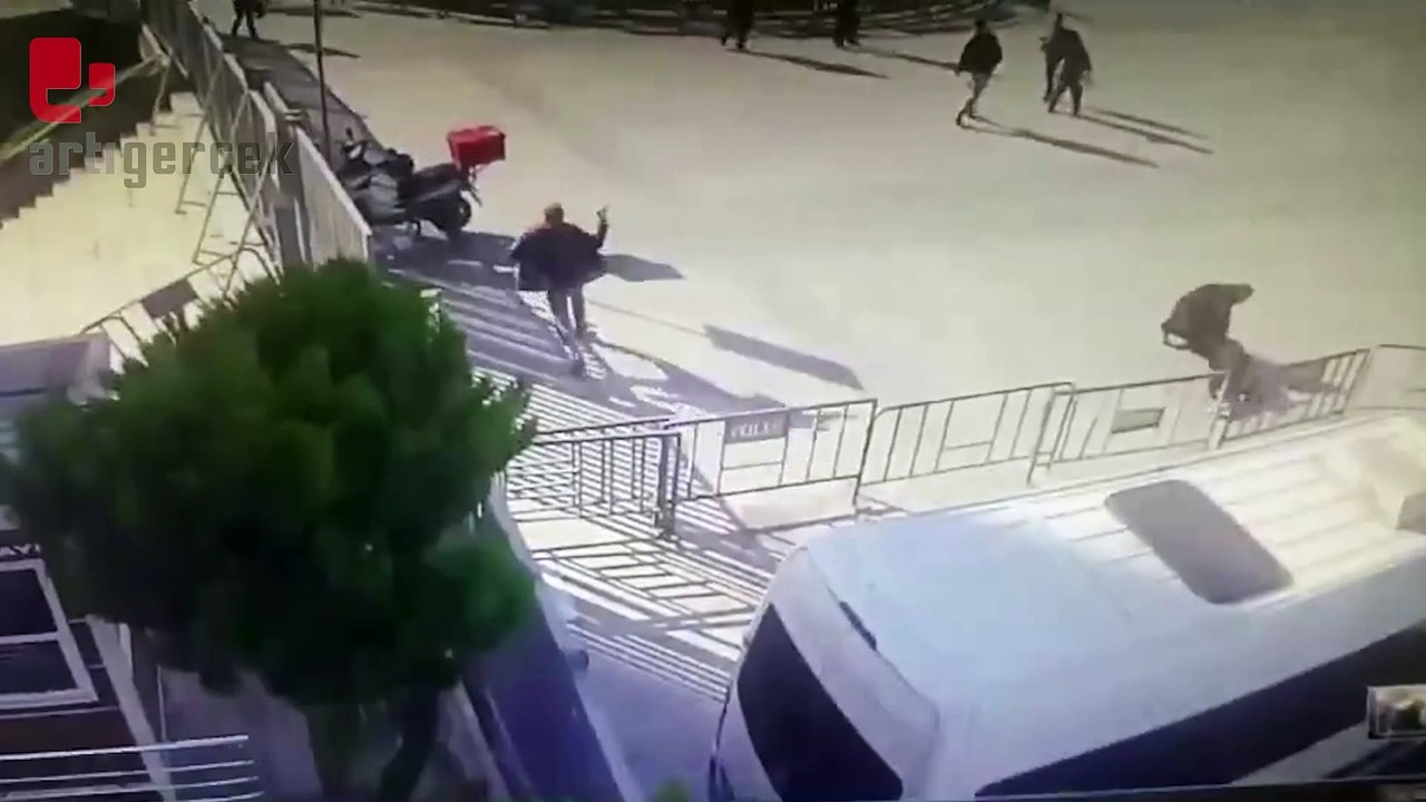 Çağlayan Adliyesi'nde silahlı çatışma kamerada