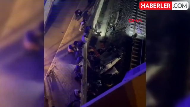 Ankara'da Otomobil Köprü Bariyerine Çarptı: 1 Ölü, 2 Yaralı