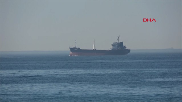 Çanakkale Boğazı'nda dümen arızası yapan gemi kurtarıldı