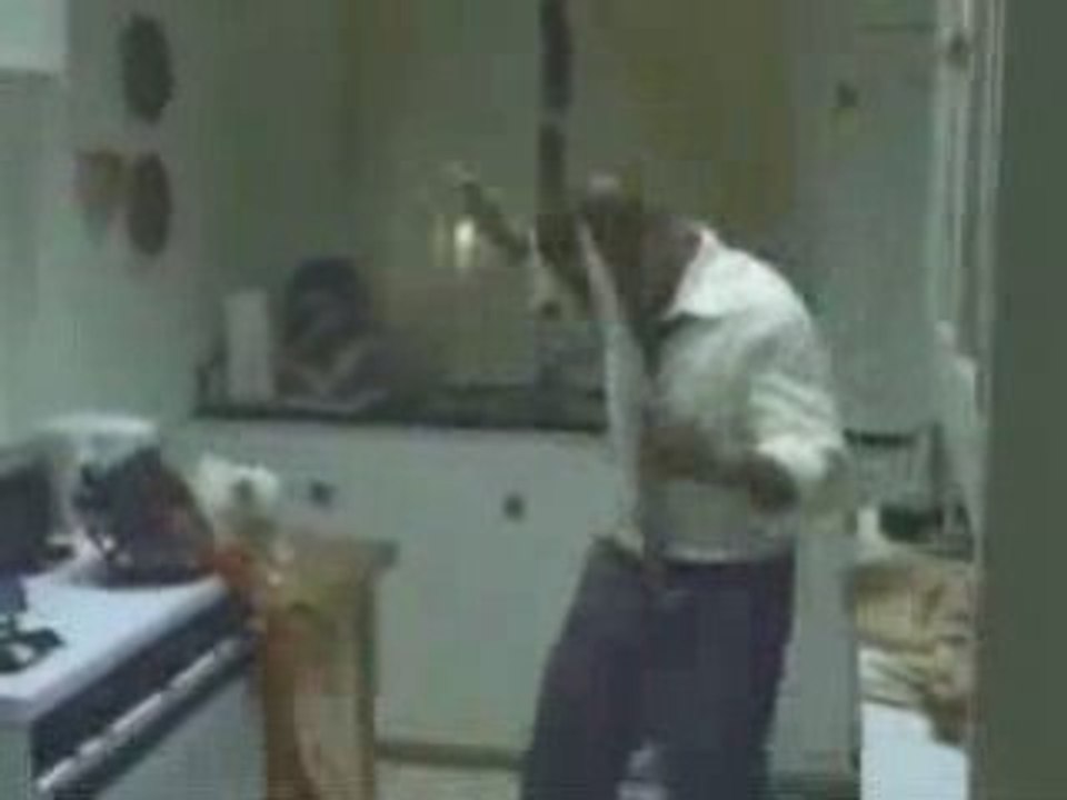 Funny Commercial 5 / Don't Judge Too Quickly