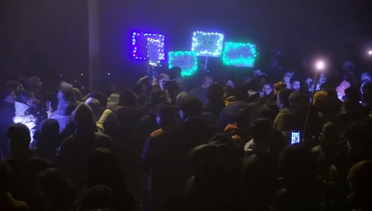 Türkei: Gedenken an die Opfer ein Jahr nach dem Erdbeben