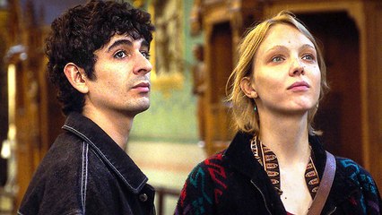 SIX PIEDS SUR TERRE Bande Annonce