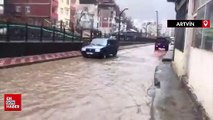 Artvin'de kar ve sağanak hayatı olumsuz etkiledi
