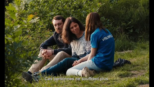 Holly Bande-annonce VO