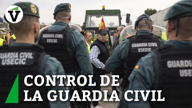 Así se saltan los agricultores los controles de la Guardia Civil y la Policía durante las protestas del sector agrícola