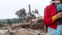 Cuadrillas civiles trabajan en la remoción de los escombros dejados por los incendios en Chile