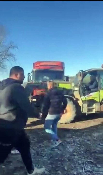 Proprietario d'azienda demolisce l'auto di un cliente moroso