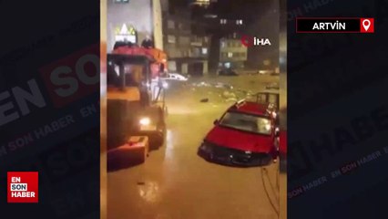 Artvin Borçka’da sel: Cemaat camide mahsur kaldı