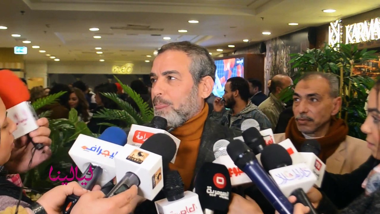 أحمد عبد العزيز طول عمري فتى أحلام البنات والشعر الابيض زود الموضوع