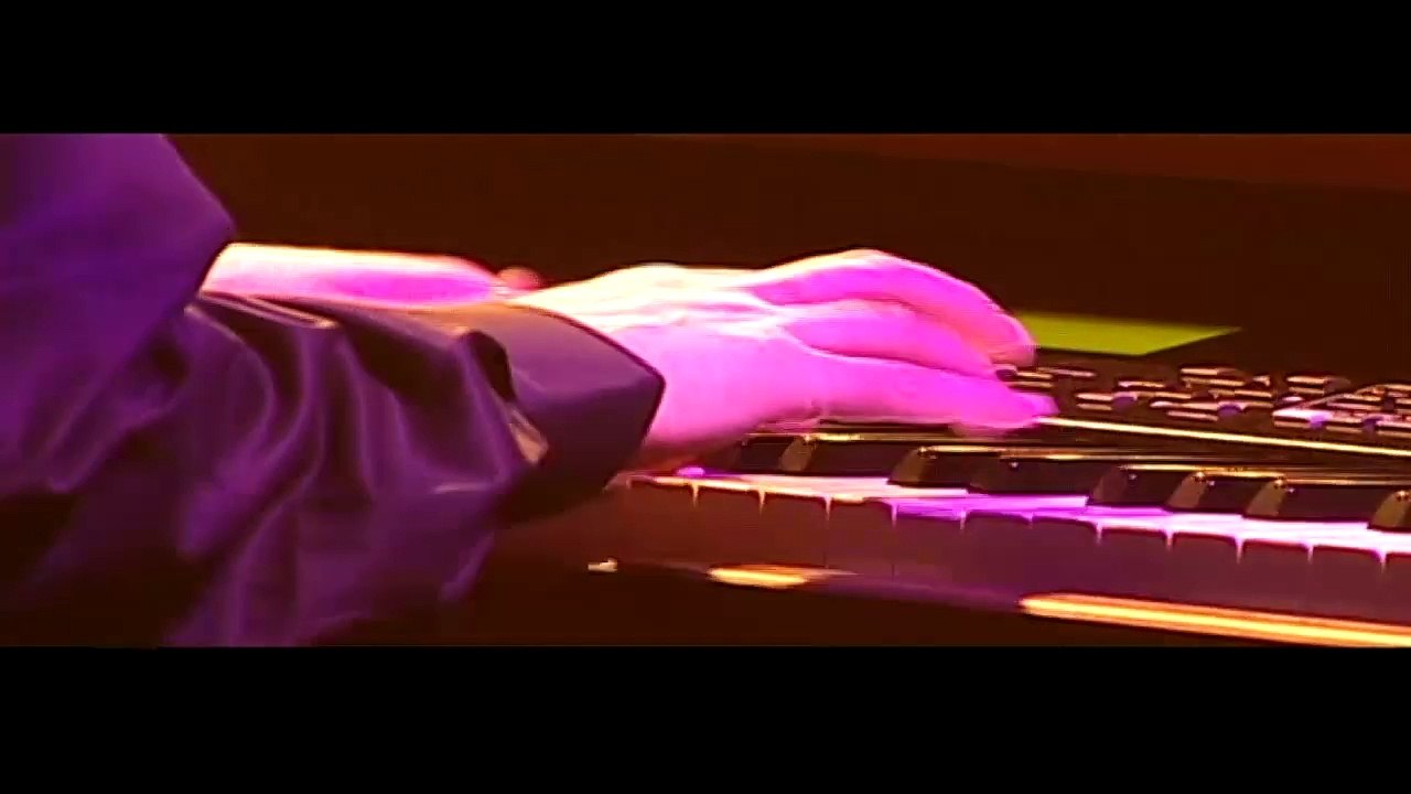 RAPHAEL — “Schengen” ● RAPHAEL LIVE - RÉSISTANCE À LA NUIT | ZÉNITH DE PARIS LE 20 JUIN 2006 | (DVD1)