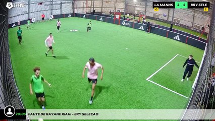 Faute de Rayane Riahi - Bry Selecao