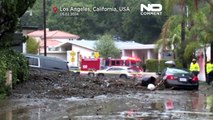 مشهد يحبس الأنفاس.. إنقاذ رجل حاصرته السيول في كاليفورنيا