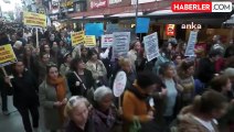 İzmir Kadın Platformu, Deprem Mağdurları İçin Yürüyüş Düzenledi
