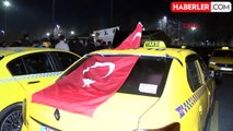 İstanbul'da Taksiciler İzmir'de Öldürülen Meslektaşları İçin Dua Etti