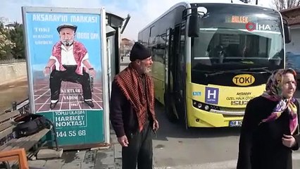 Kurt gibi uluyup otobüs seferlerini yönlendiriyor