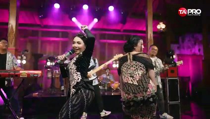 Shinta Gisul Ft. Syahiba Saufa - Santri Pekok