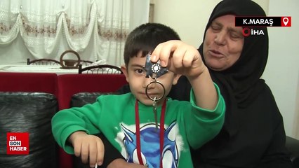 Kahramanmaraş'ta ev anahtarını alan depremzede: Hem sevindim hem üzüldüm