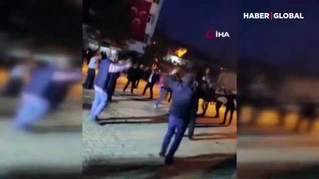 Asker eğlencesinde ortalık savaş alanına döndü: Tüfek ve tabancalar ateşlendi, havai fişekler atıldı
