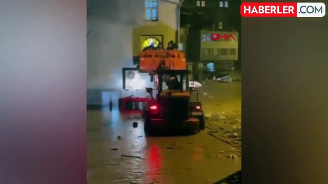 Artvin Borçka'da sağanak yağış sele neden oldu