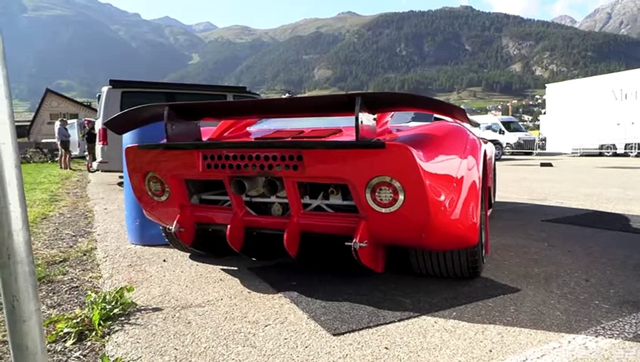 2005 Ford GT & MSW GT-40 Replica Accelerating on the Airstrip- 5.4 Modular V8 vs Roush 427 IR Sound!