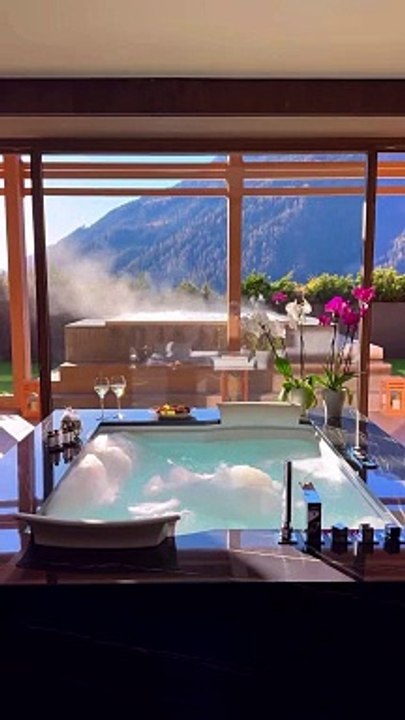 Un hôtel unique dans les dolomites en Italie 