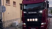 Beautiful SCANIA look and sound! Shorts