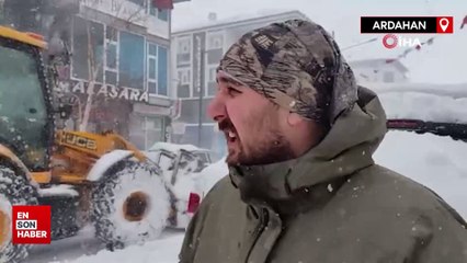 Ardahan'da yoğun kar: Karlar altında kalan evinden çıkamadı