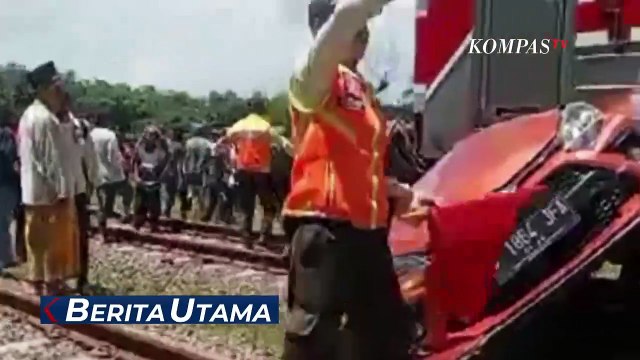 Mobil Tertabrak KRL Jurusan Tanah Abang-Rangkasbitung, 2 Orang Tewas Ditempat