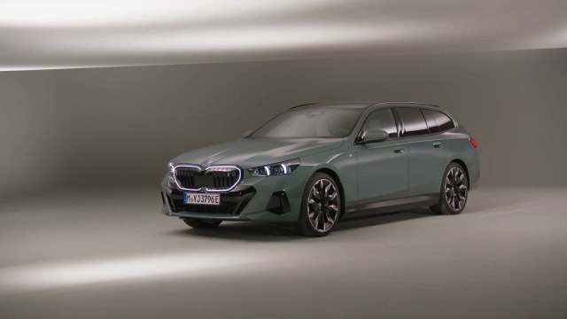 It was first shown with its large trunk and up to 593 HP of power, BMW i5 and 5 Series Touring 2025