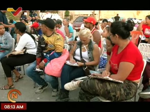 Habitantes de Caricuao en Caracas debaten las 7T para realizar propuestas y avanzar en los cambios