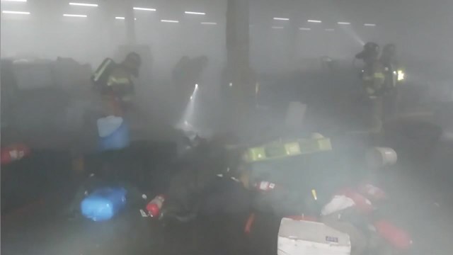 서울 가락동 수산시장에서 불...1명 이송·20명 대피 / YTN