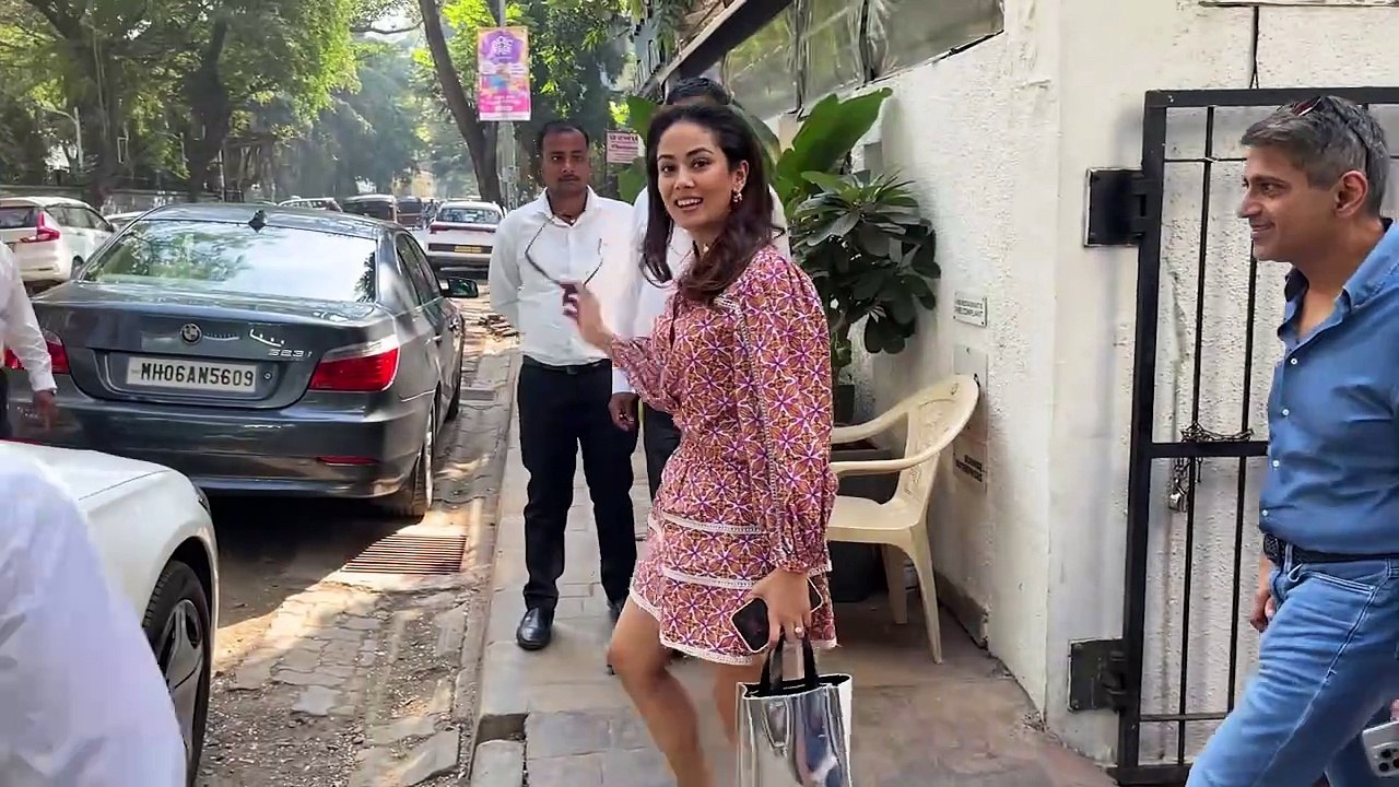 Mira Rajput looks effortlessly cool and comfy in vibrant mini dress, ideal for a brunch soiree
