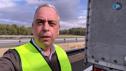 OKDIARIO en la A2 los agricultores cortan la gran carretera que conecta Madrid y Barcelona